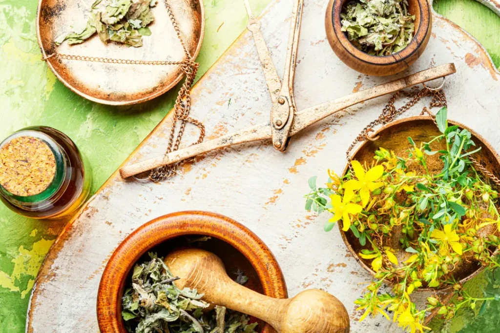 Medicine prepared from plants.