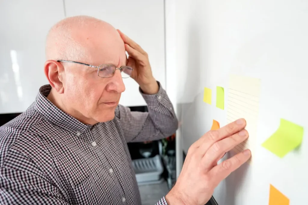 old man with memory problem.
SerinAid